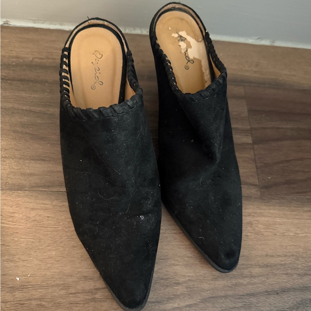 Qupid Black Suede Mules
